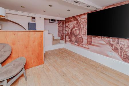 interior09.jpg
