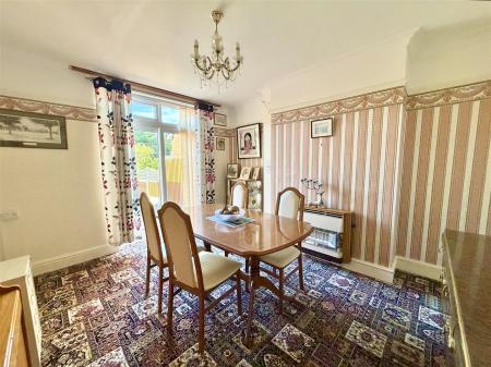 26 Kenwood Drive-10.jpg