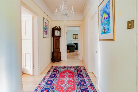 interior19.jpg