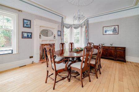 interior04v2.jpg