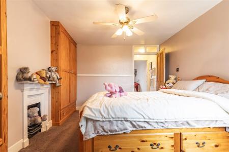 174 High Road  (15).jpg