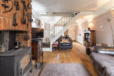 174 High Road  (4).jpg