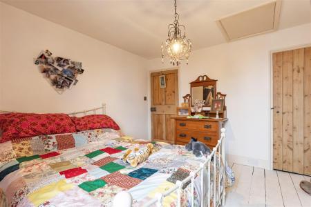 174 High Road  (11).jpg