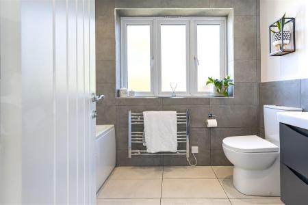 80 Crows Road  (17).jpg