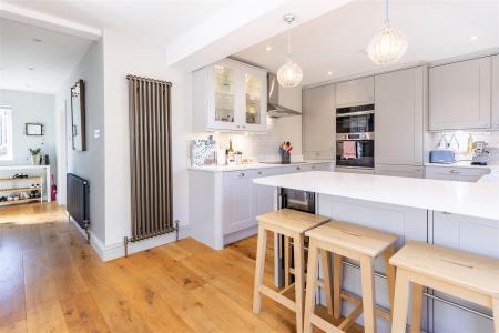 80 Crows Road  (7).jpg