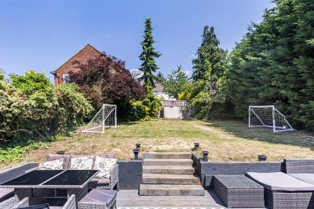 102 Beaconsfield (18).jpg