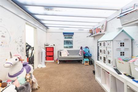 102 Beaconsfield (10).jpg