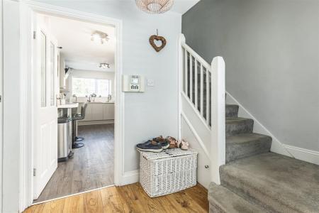 102 Beaconsfield (1).jpg