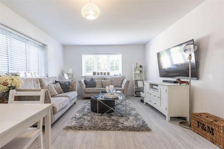 2 Archer Close  (2).jpg