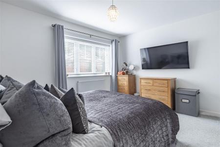 2 Archer Close  (11).jpg