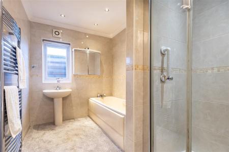 208 Queens Road  CM16  (13).jpg