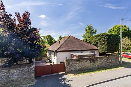 208 Queens Road  CM16  (22).jpg