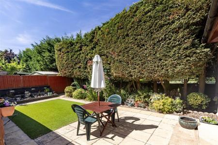 208 Queens Road  CM16  (14).jpg