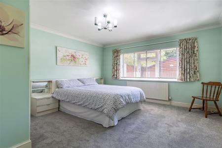 208 Queens Road  CM16  (6).jpg