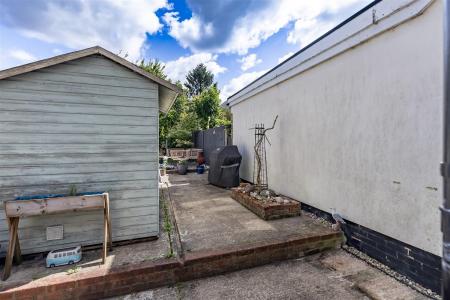 30 St Johns Road (18).jpg