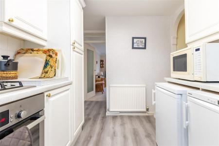 17 Highfield Green  (4).jpg