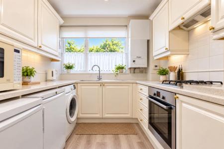KITCHEN.jpg