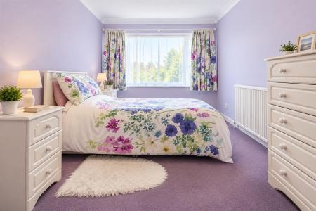 BEDROOM.jpg