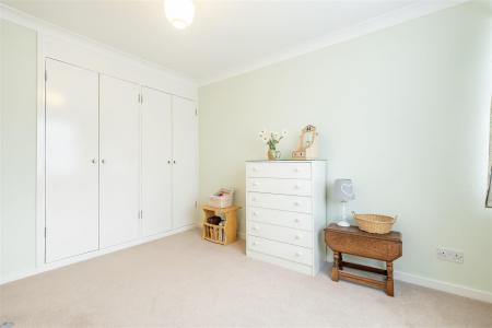 17 Highfield Green  (13).jpg