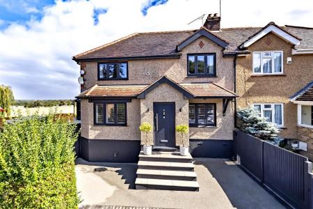 4, Forest Close (34).jpg