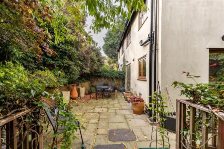 1  Coach House  (18).jpg