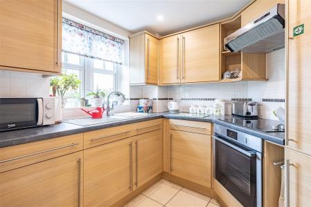 11 Stewart Court (11).jpg