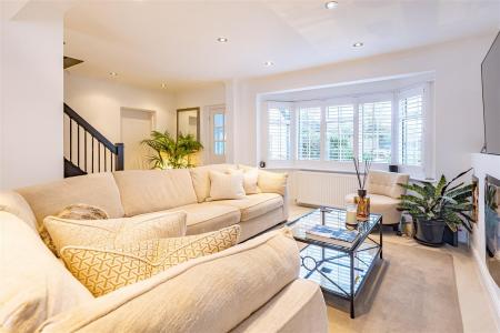 85  High Road (6).jpg