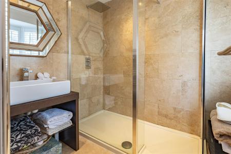 85  High Road (24).jpg