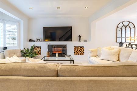 85  High Road (3).jpg