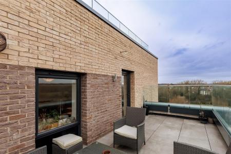 80 Godfrey House (15).jpg