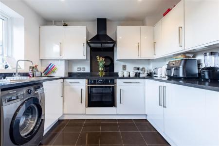 10, Alderwood  (5).jpg