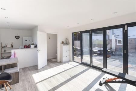 54 Shaftesbury  (24).jpg