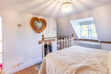 Willow Cottage 43 Berwick Ln  (18).jpg