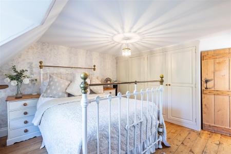 Willow Cottage 43 Berwick Ln  (17).jpg