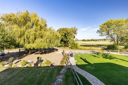 Willow Cottage 43 Berwick Ln  (19).jpg