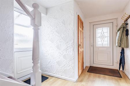 13, Beaconfield Ave (2).jpg