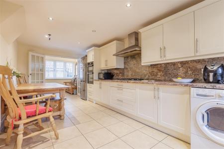 223, High Road (9).jpg