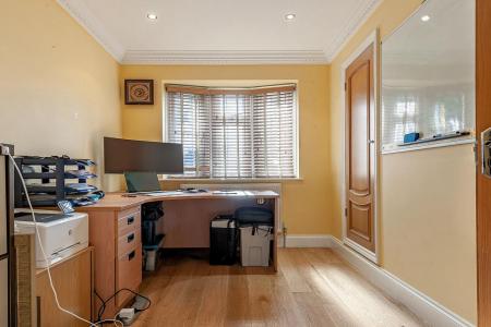 Highview Close  (5).jpg