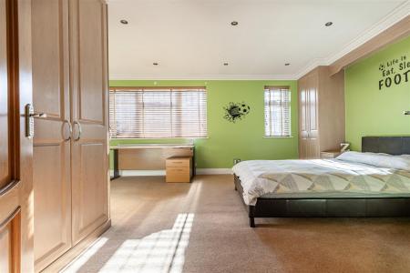 Highview Close  (19).jpg