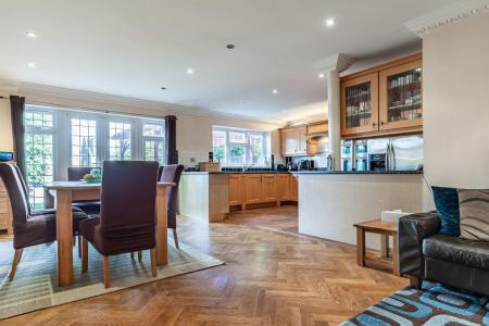 Highview Close  (38).jpg