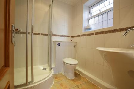 Highview Close  (18).jpg