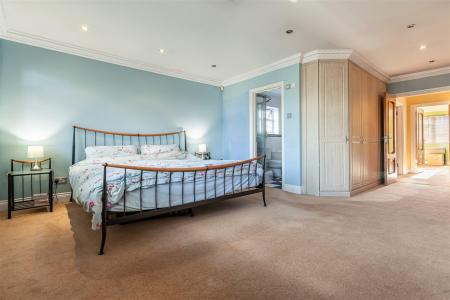 Highview Close  (25).jpg