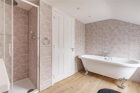 108  high street  (17).jpg