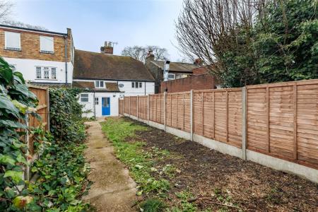 108  high street  (25).jpg