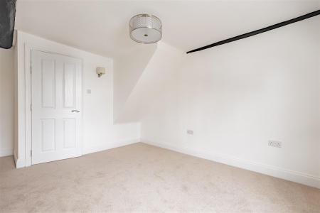 108  high street  (15).jpg