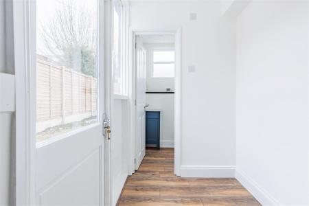 108  high street  (8).jpg