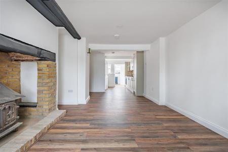 108  high street  (2).jpg