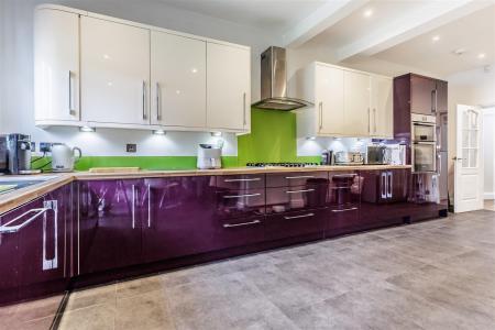 35 Hatley Ave (21).jpg