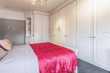 35 Hatley Ave (13).jpg