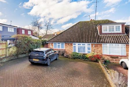 16, Field Close (22).jpg